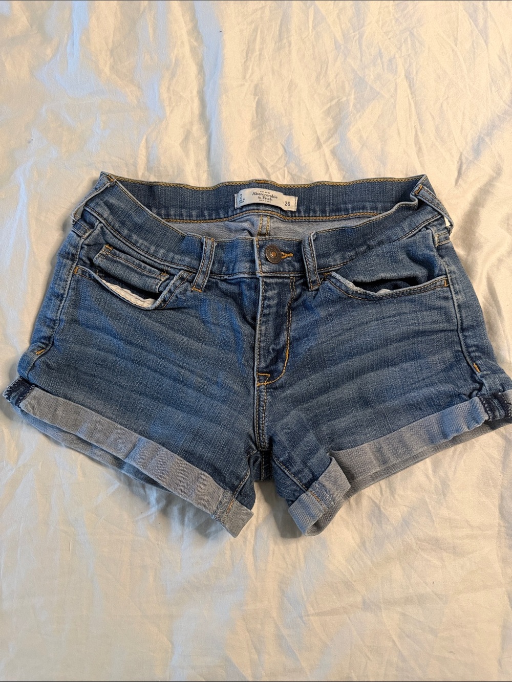 Abercrombie and Fitch Low Rise Roll-Cuff Women's Shorts - Blue